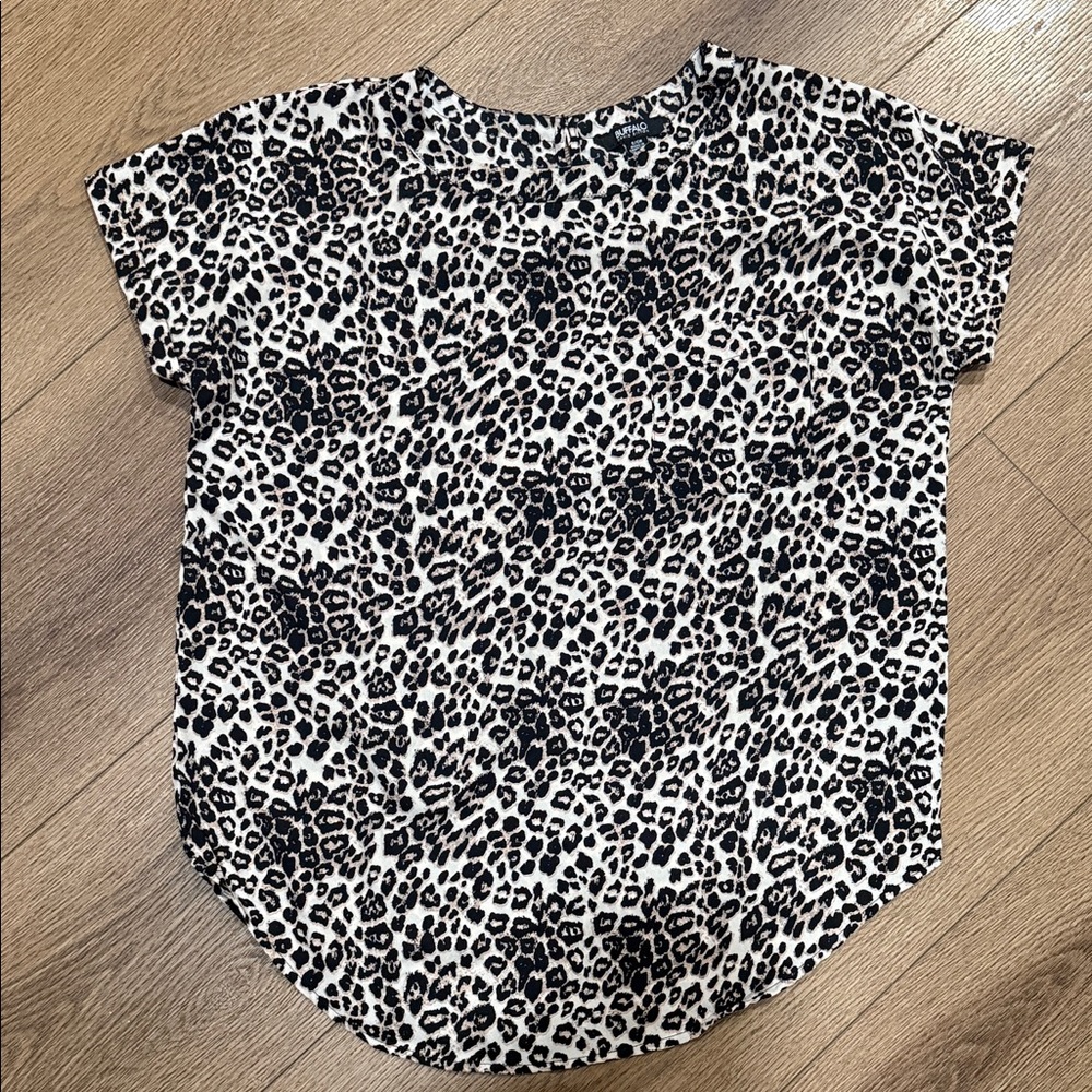 Buffalo David Bitton Black and Cream Leopard Print Top
